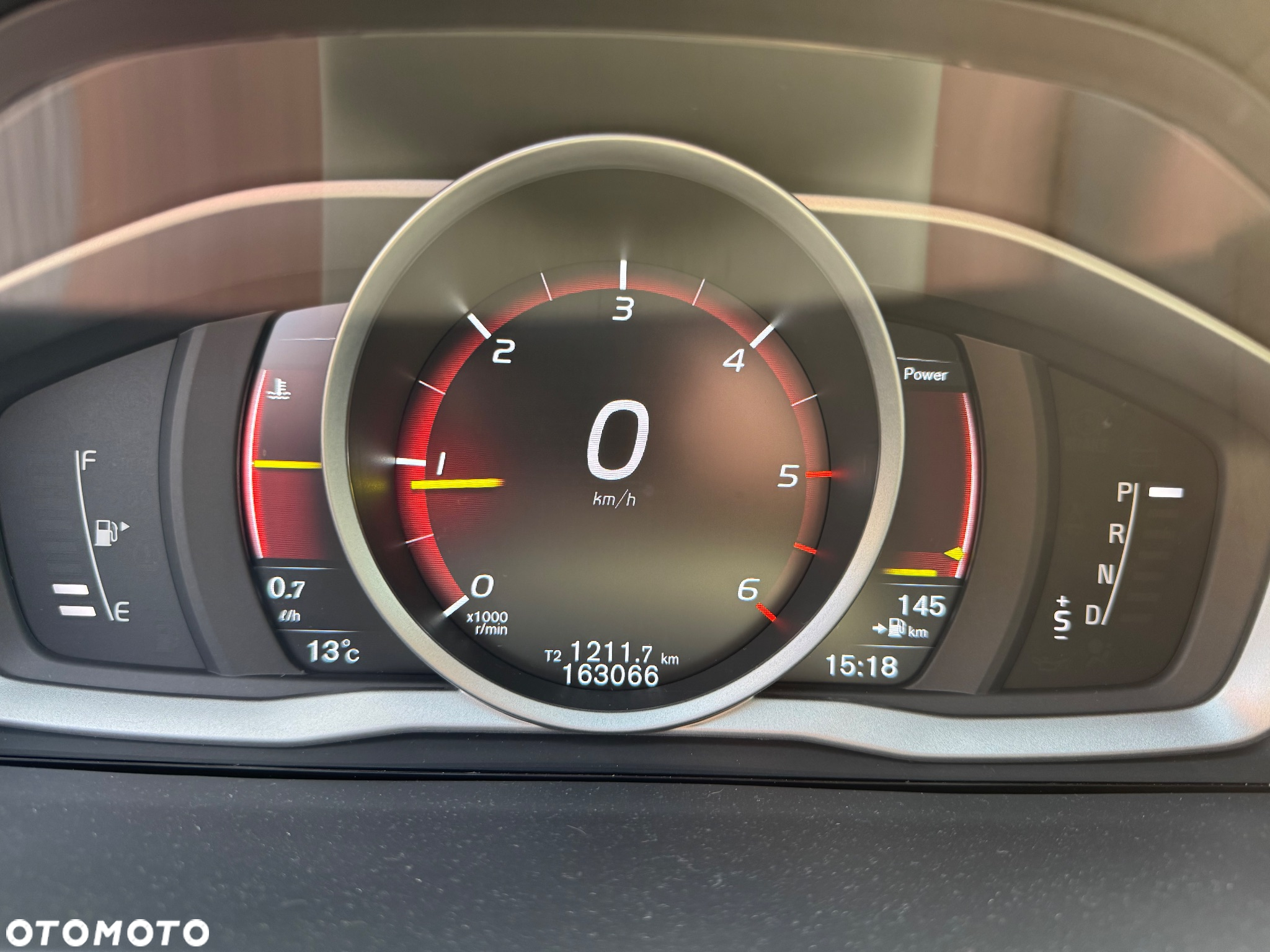 Volvo V60 D3 AWD Momentum Pro - 22