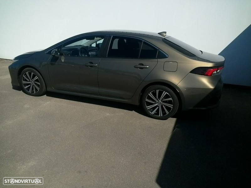Toyota Corolla SD 1.8 Hybrid Exclusive - 4