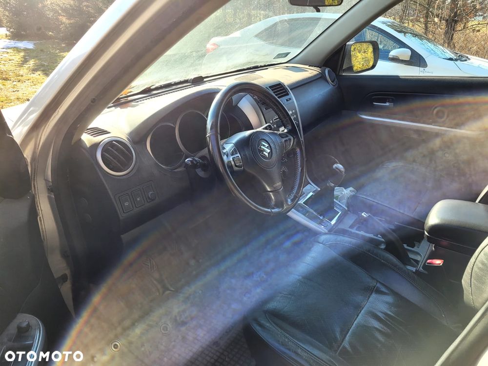 Suzuki Grand Vitara 1.9 DDiS De Luxe EU5 - 5