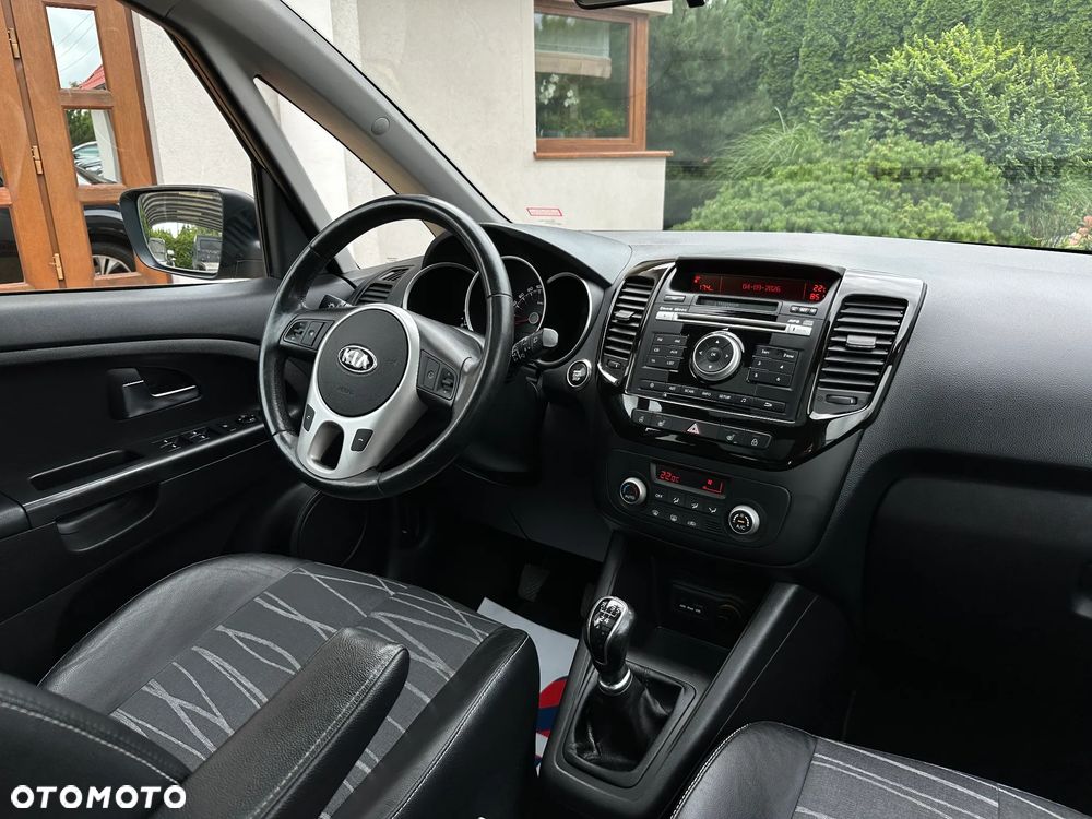 Kia Venga - 23