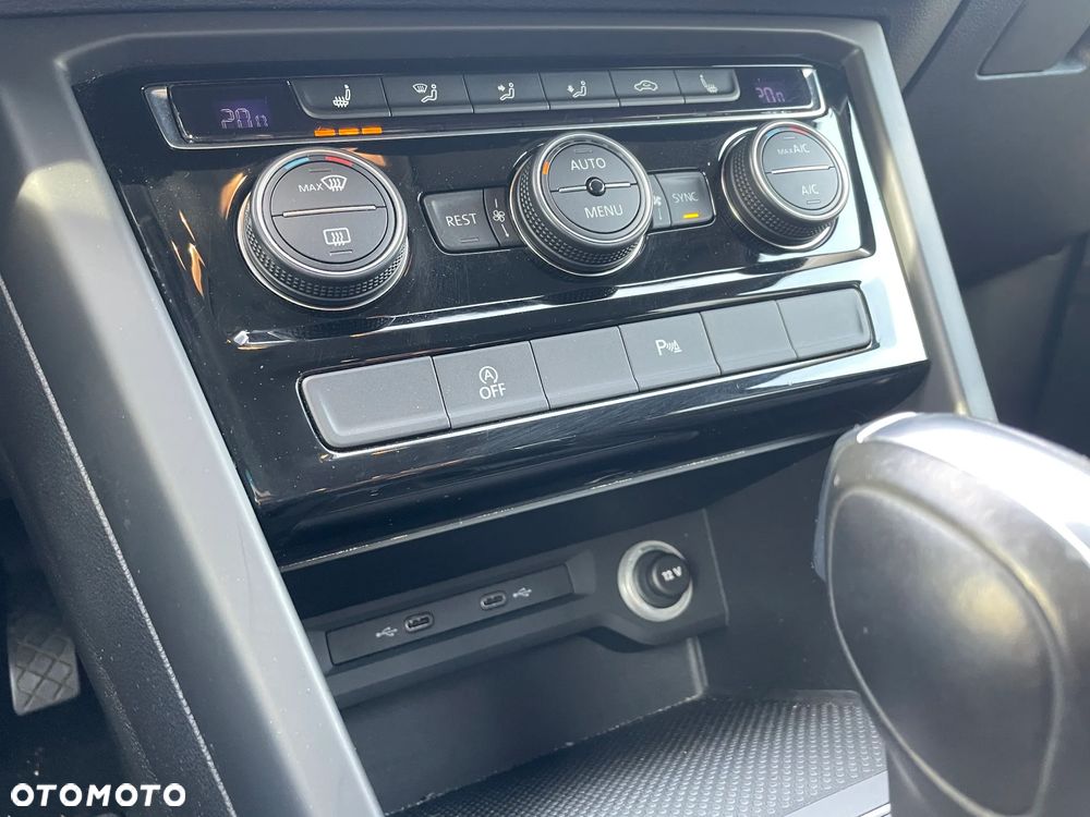 Volkswagen Touran 1.5 TSI EVO Comfortline DSG - 25