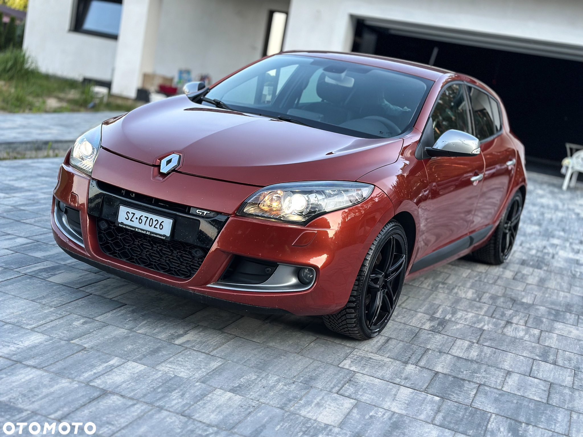 Renault Megane TCe 180 GT - 33