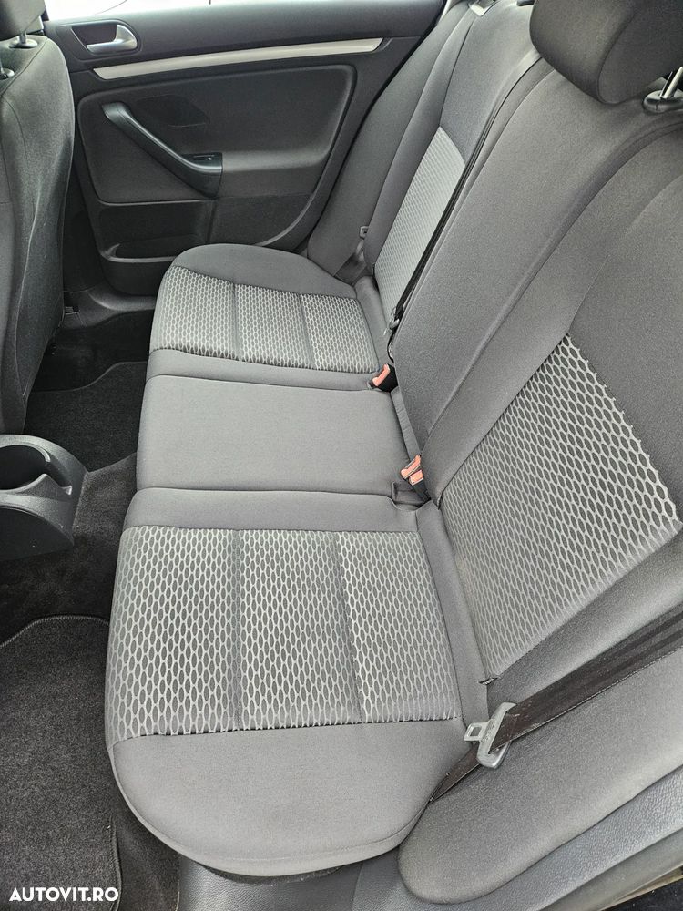 Volkswagen Golf 1.6 TDI BlueMotion Technology Comfortline - 6