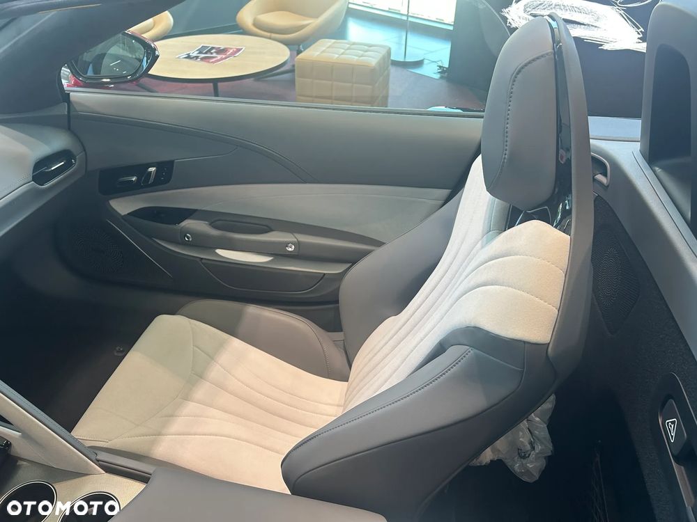 MG Cyberster 77kWh AWD Czarny Dach - 18
