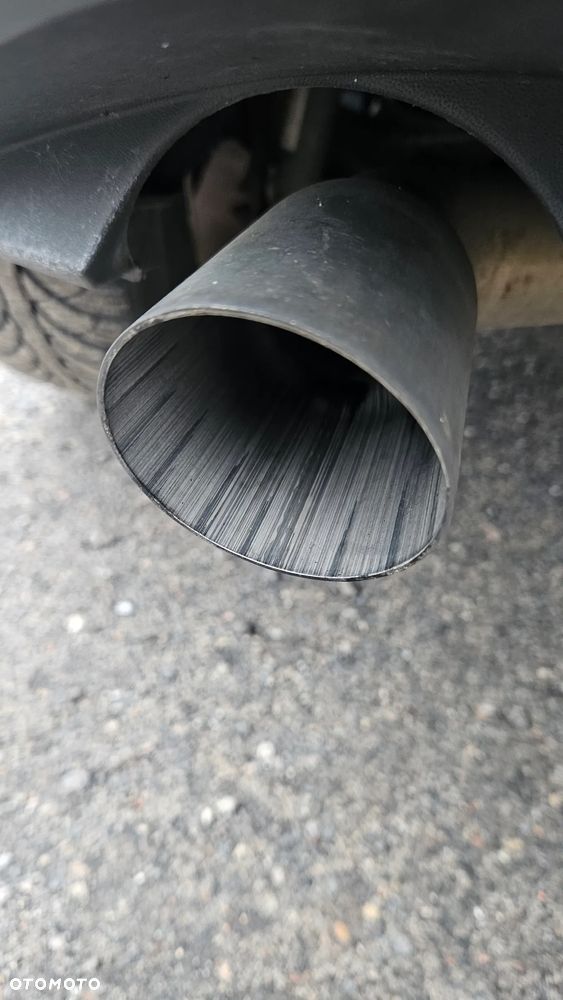 Volkswagen Golf 1.6 TDI DPF BlueMotion - 16