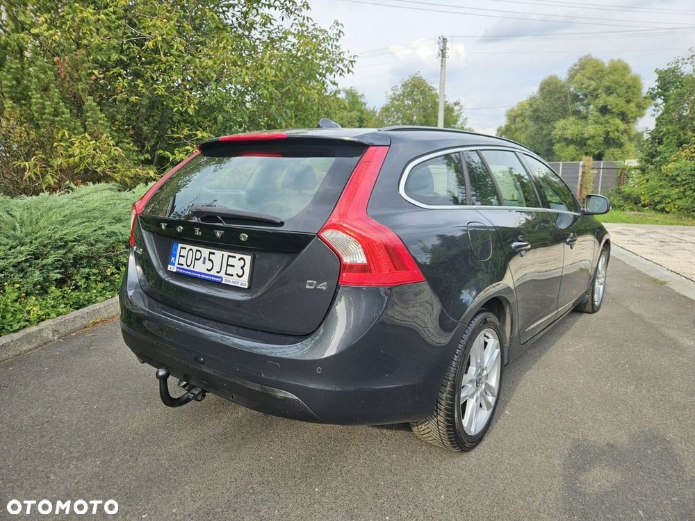 Volvo V60 D4 Geartronic Momentum - 4