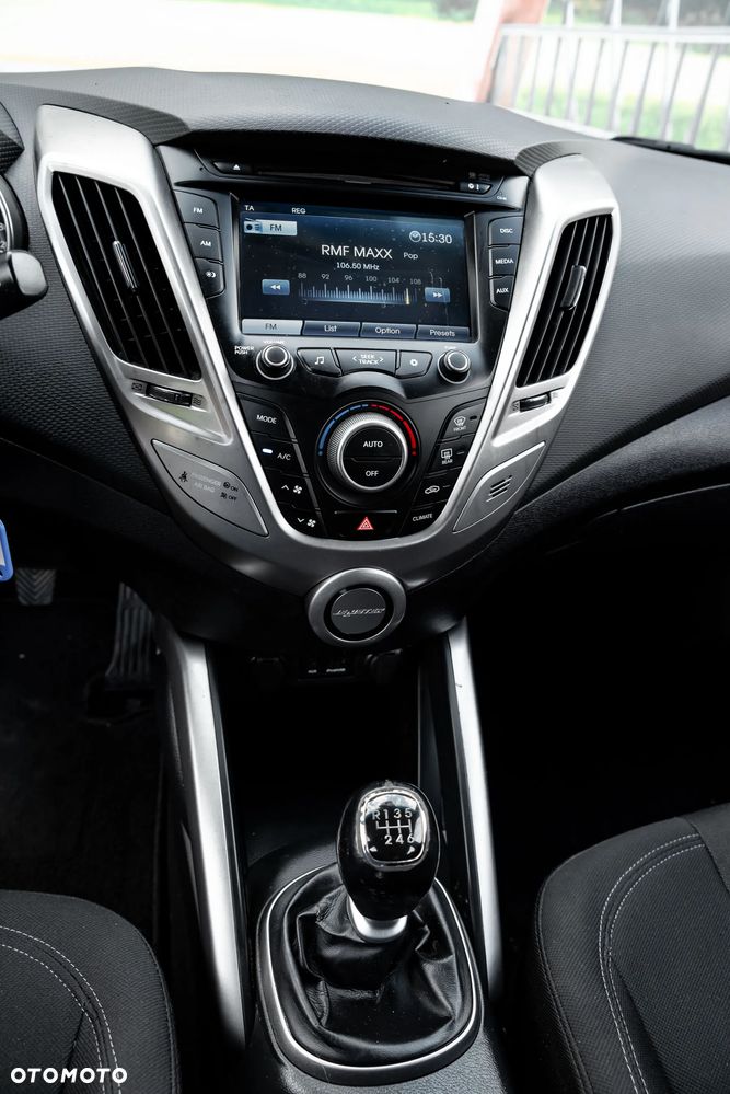 Hyundai Veloster 1.6 GDI Style - 20