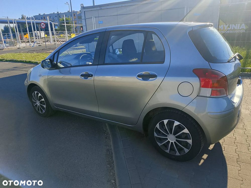 Toyota Yaris 1.33 VVT-i Edition - 3