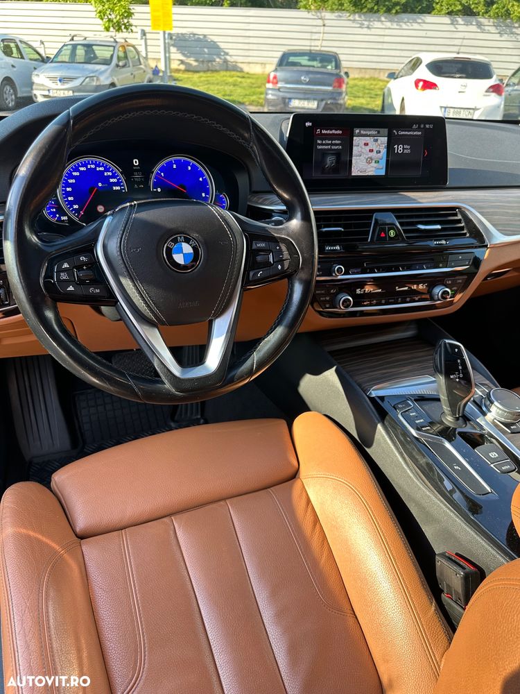 BMW Seria 5 520d Aut. - 13