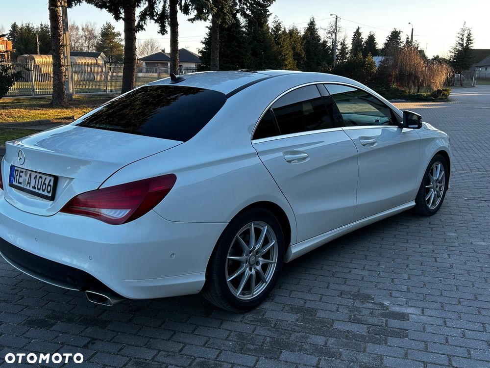 Mercedes-Benz CLA 180 BlueEffICIENCY Edition - 32