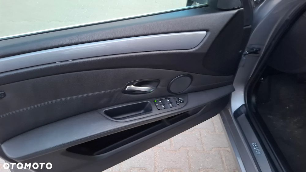 BMW Seria 5 525i - 14