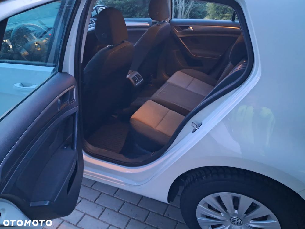 Volkswagen Golf 1.2 TSI BlueMot Comfortline - 9