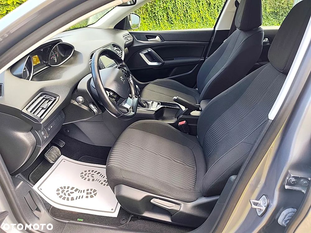 Peugeot 308 1.6 BlueHDi Allure S&S EAT6 - 9