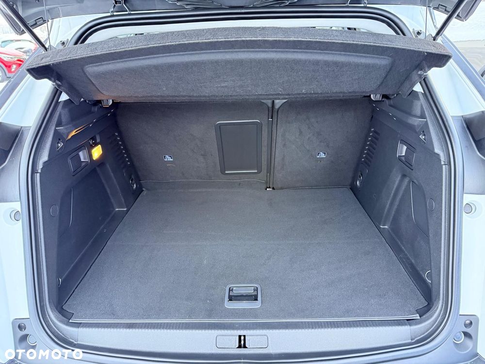 Peugeot 3008 1.6 PureTech Hybrid PHEV Allure S&S EAT8 - 28