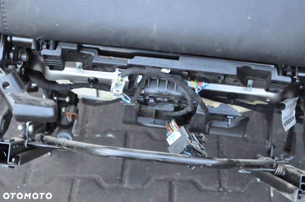 VOLVO XC60 II KOMPLET FOTELI  FOTELE SIEDZENIA SKÓRA KANAPA BOCZKI - 8