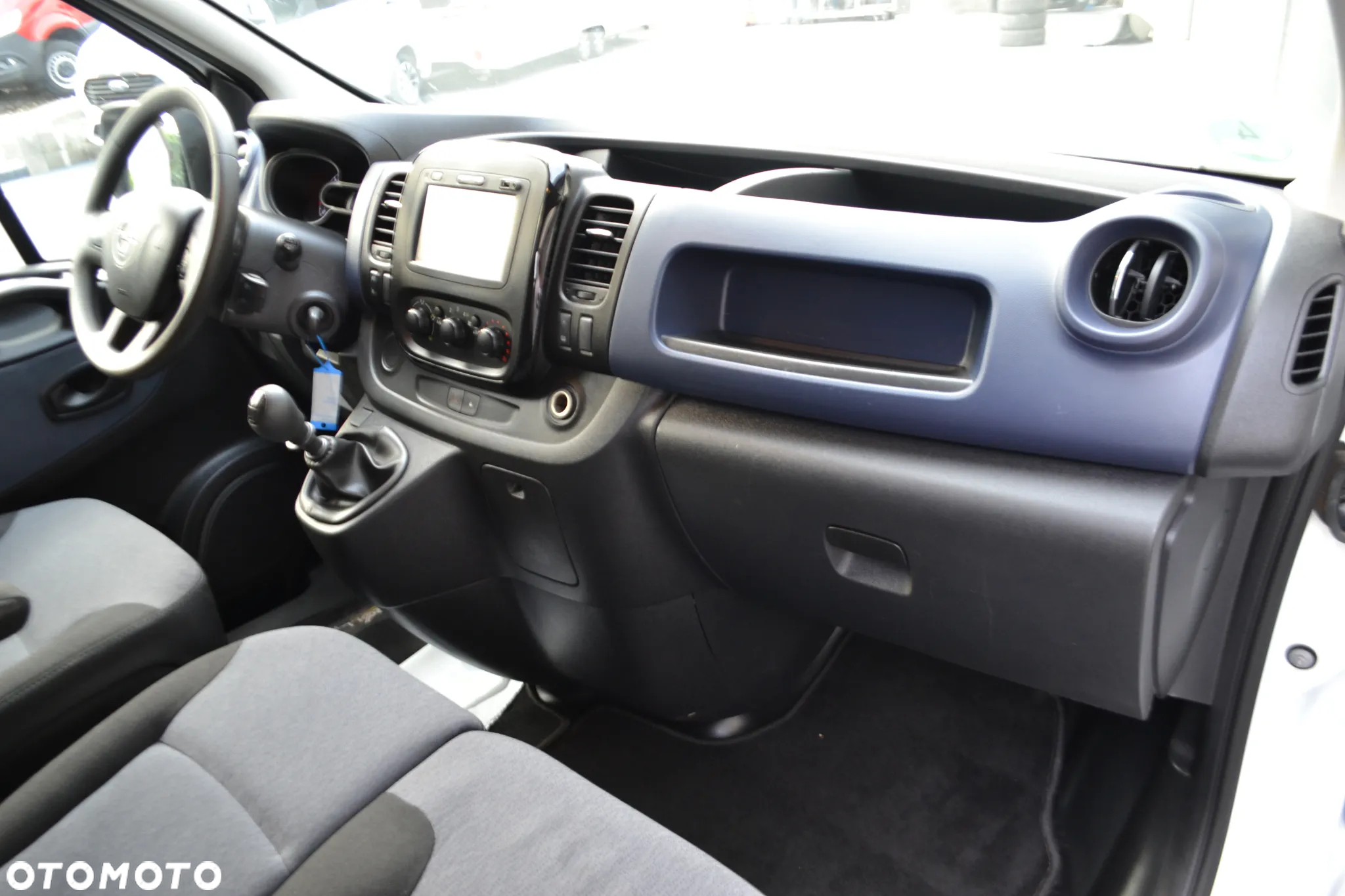 Renault TRAFIC LONG - 30