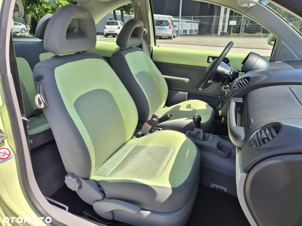 Volkswagen New Beetle 2.0 - 14
