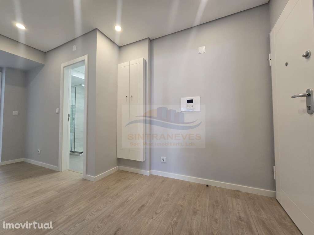 Fantástico T2 + 1 totalmente remodelado e Prédio com elevador acaba... - Grande imagem: 3/41