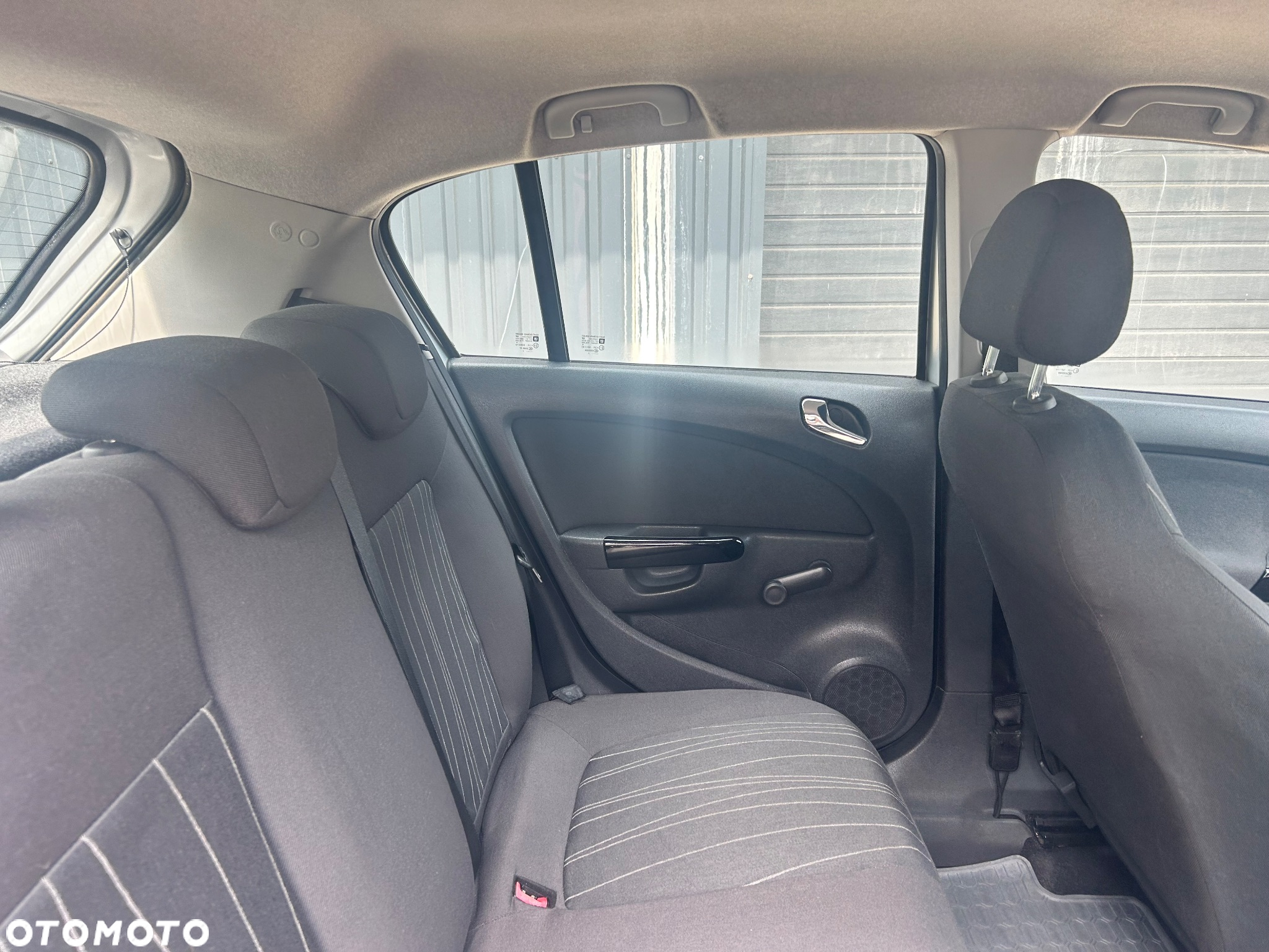Opel Corsa 1.2 16V Cosmo - 4