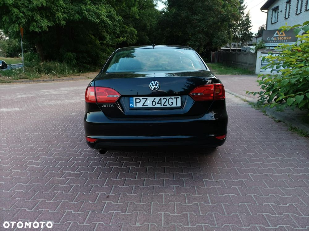 Volkswagen Jetta 1.2 TSI Comfortline - 6