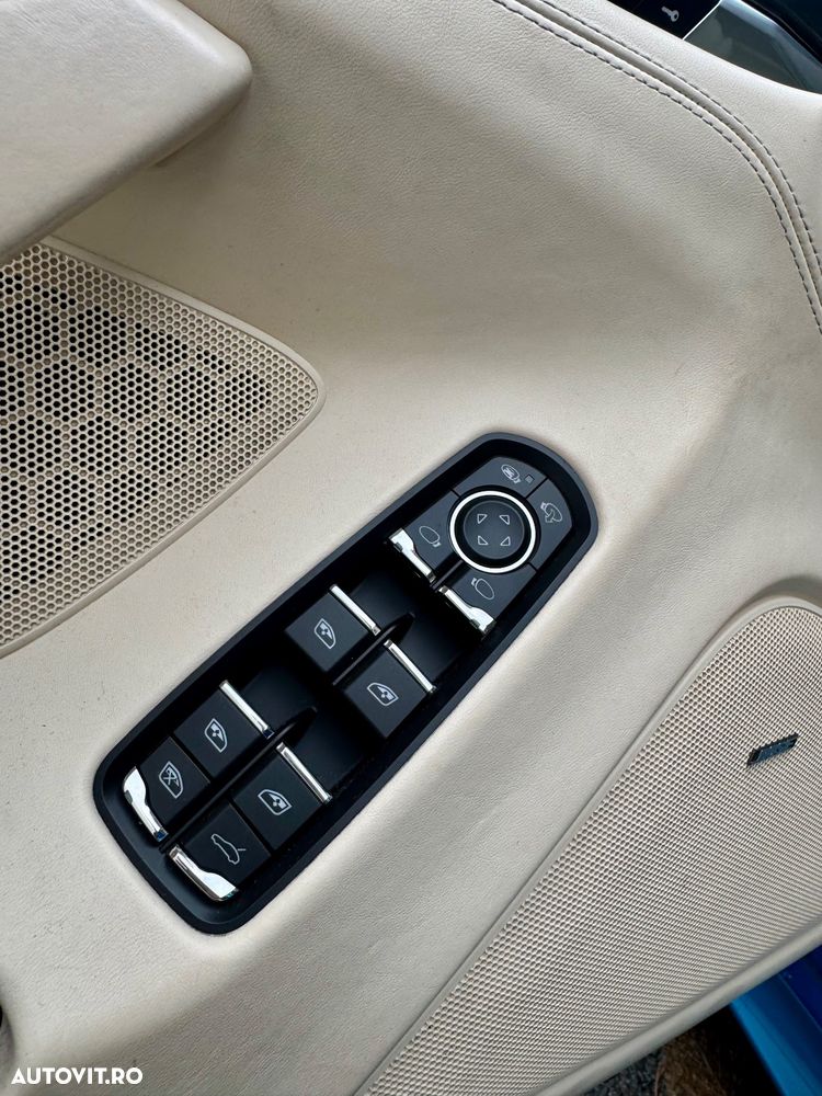 Porsche Panamera 3.0 PDK 4S Executive - 38