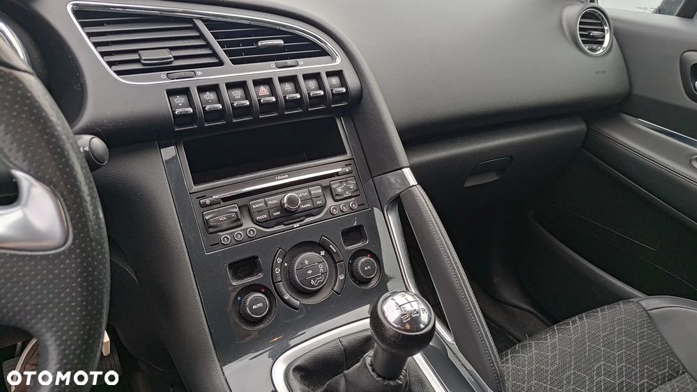 Peugeot 3008 1.6 Premium - 11