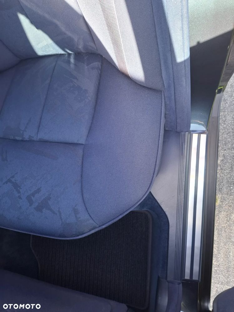 Mercedes-Benz Klasa E 280 4-Matic Elegance - 32