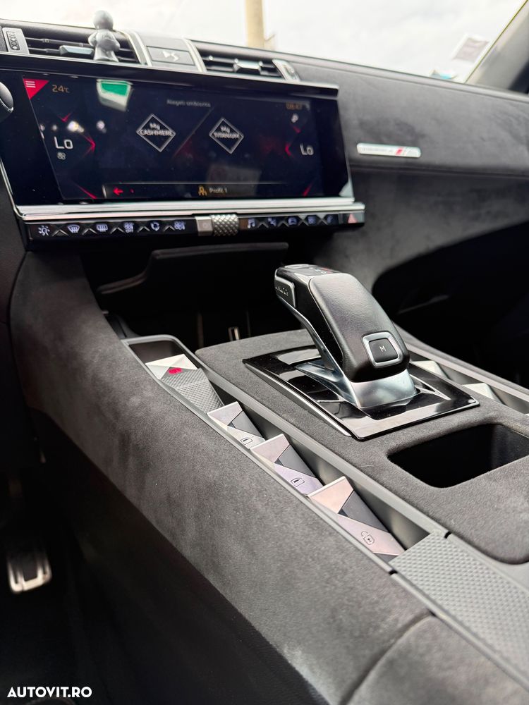 DS Automobiles DS 7 Crossback - 32