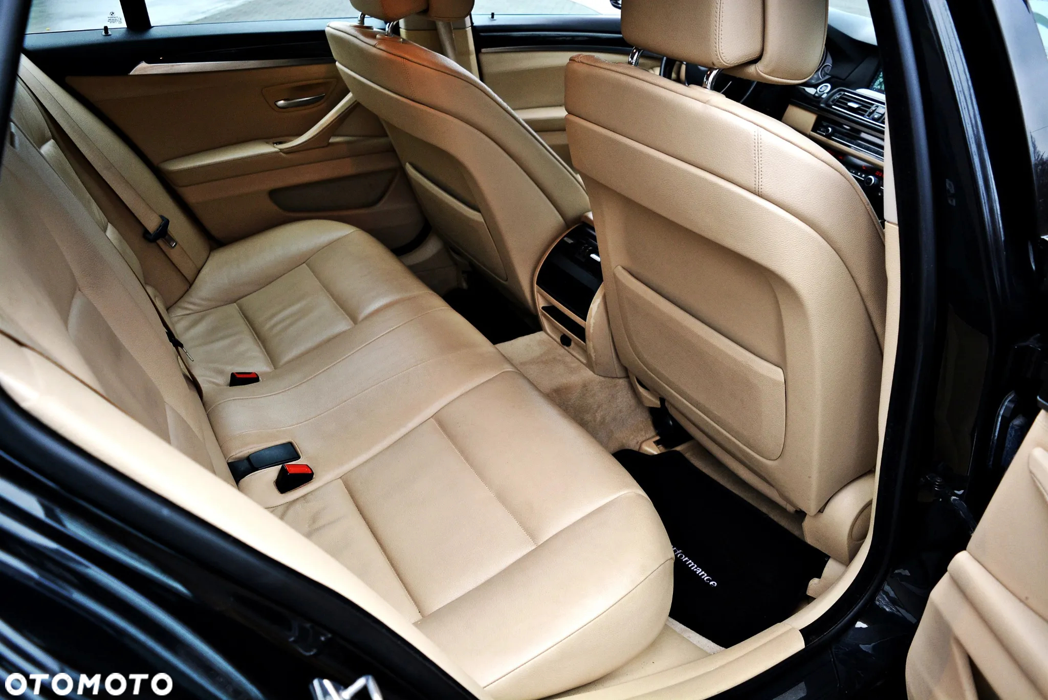 BMW Seria 5 520d Touring - 6