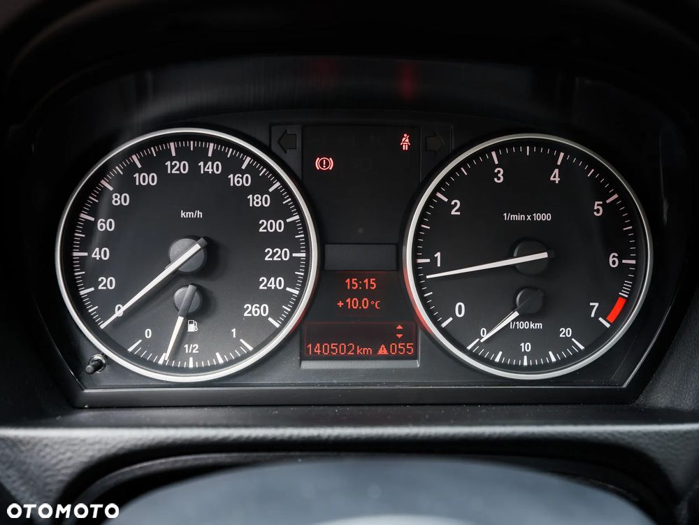 BMW Seria 3 318i Edition Exclusive - 21