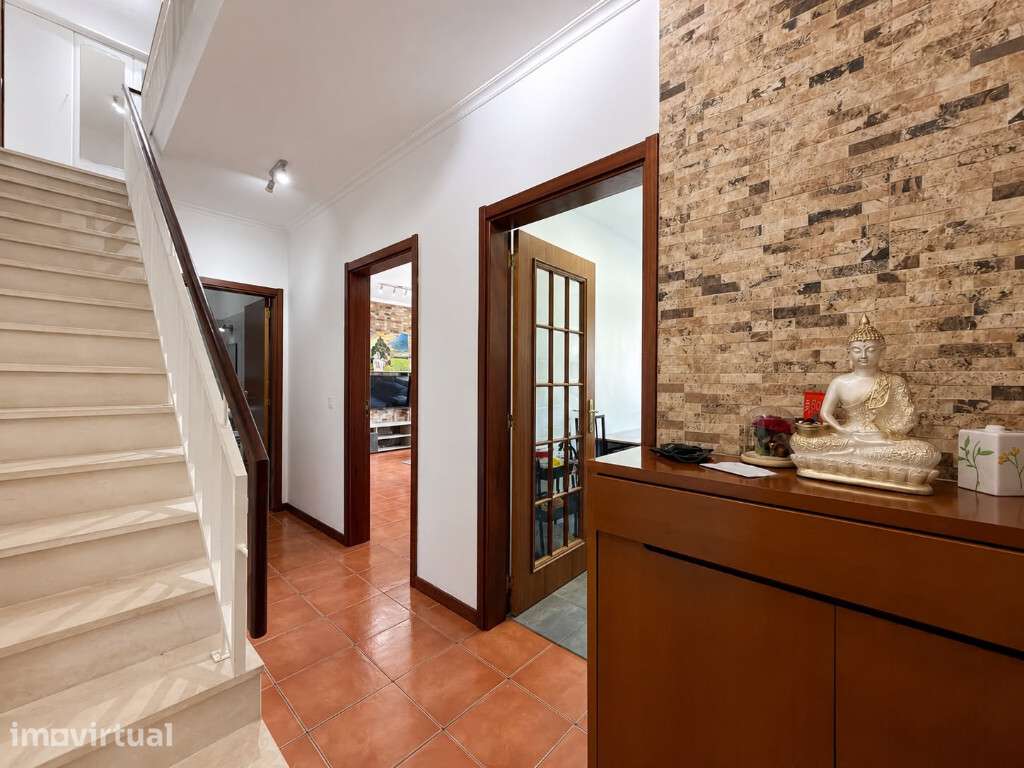 Apartamento T3 com lugar de garagem em zona de Eiras - Grande imagem: 2/11