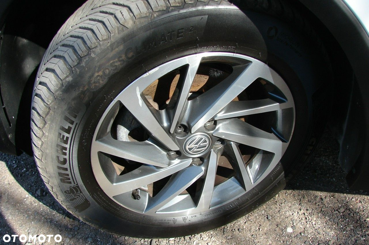 Volkswagen Tiguan - 14