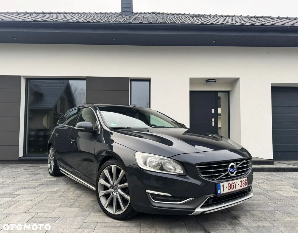 Volvo V60 D4 Geartronic Summum - 1