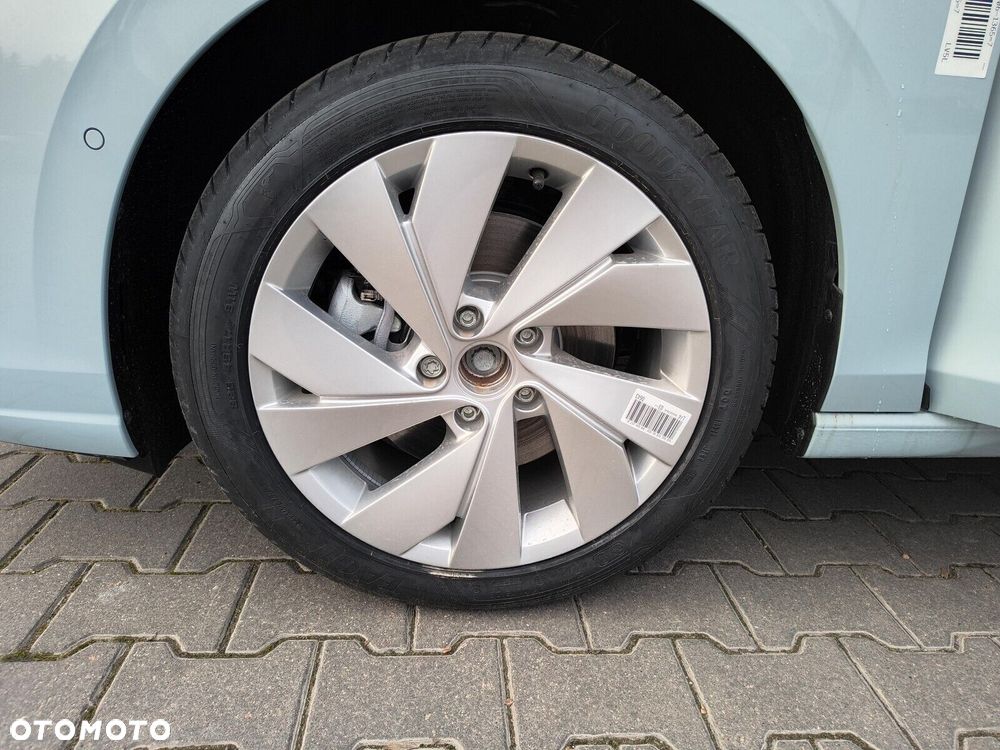 Volkswagen Golf - 10
