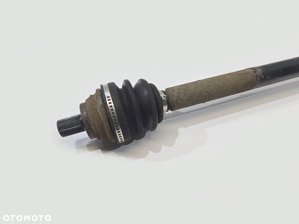 półoś prawa przegub vw caddy iii 2.0 sdi 08r - 2