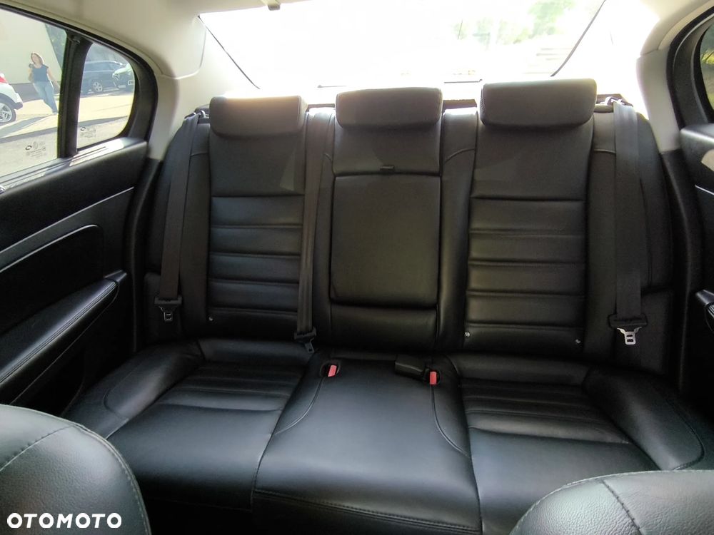 Renault Latitude - 14