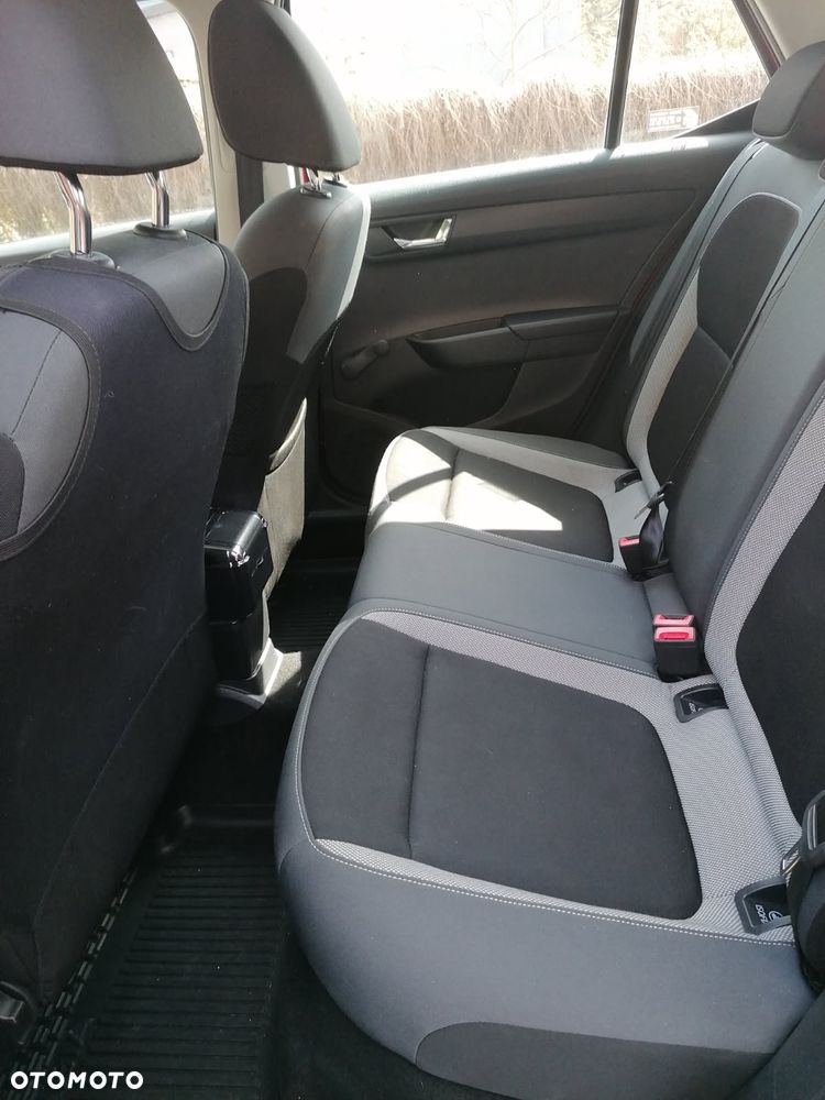 Skoda Fabia 1.0 Active - 9