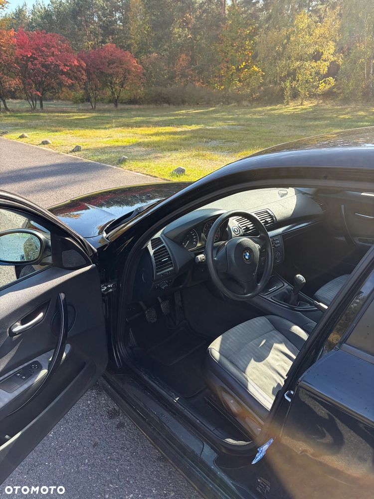 BMW Seria 1 2005 photo 5