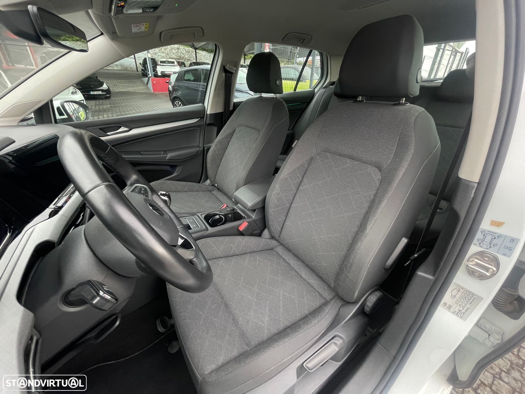 VW Golf 1.0 TSI Life - 45