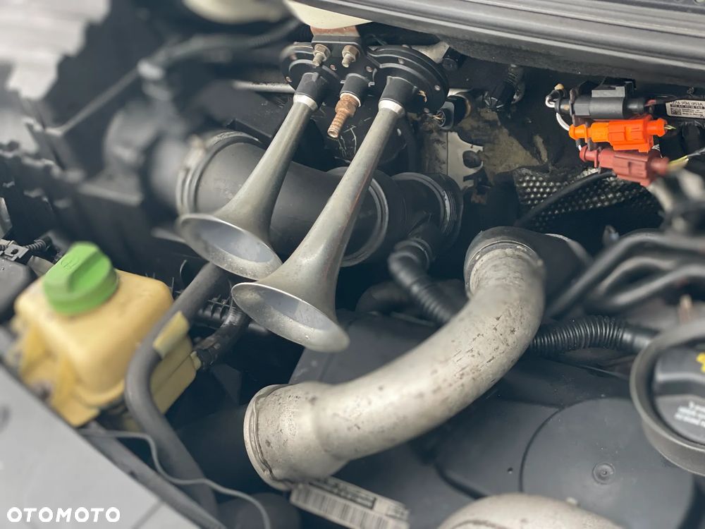 Volkswagen Caravelle L2 - 15