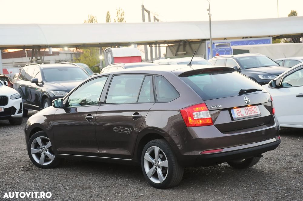 Skoda RAPID 1.4 TDI Style DSG - 4