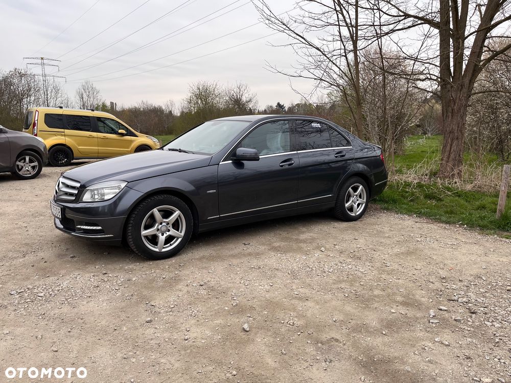 Mercedes-Benz Klasa C 180 CGI Automatik BlueEFFICIENCY Avantgarde - 5