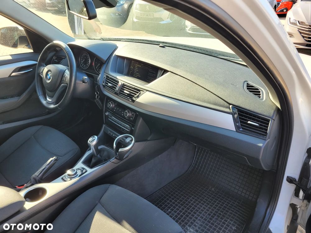 BMW X1 sDrive20d EfficientDynamics - 25