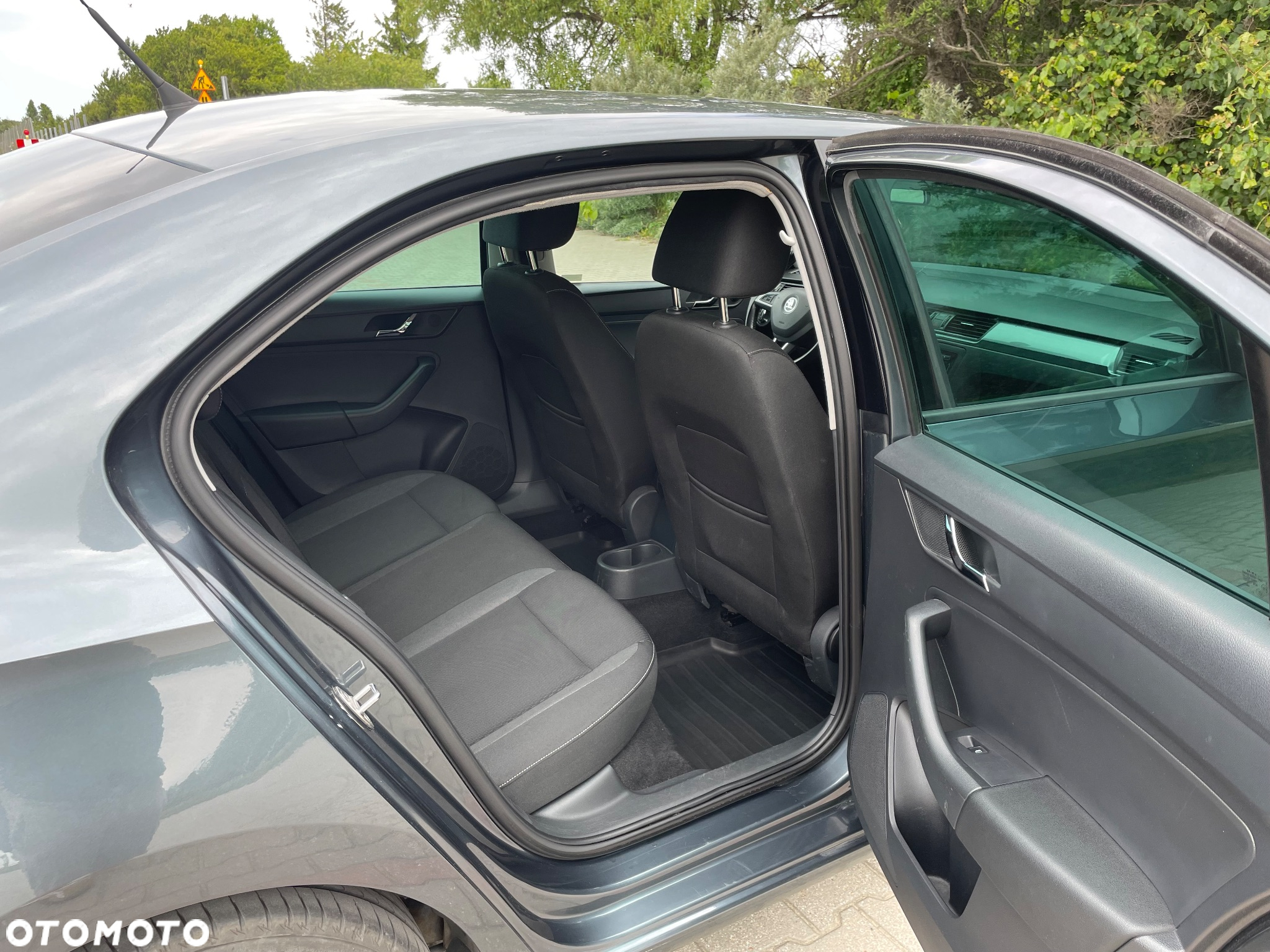 Skoda RAPID 1.2 TSI Ambition - 16