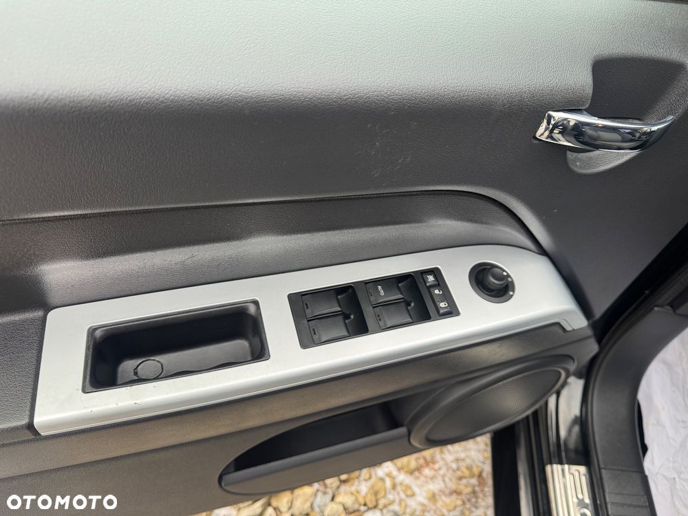 Jeep Compass 2.4I 4x4 Sport - 14