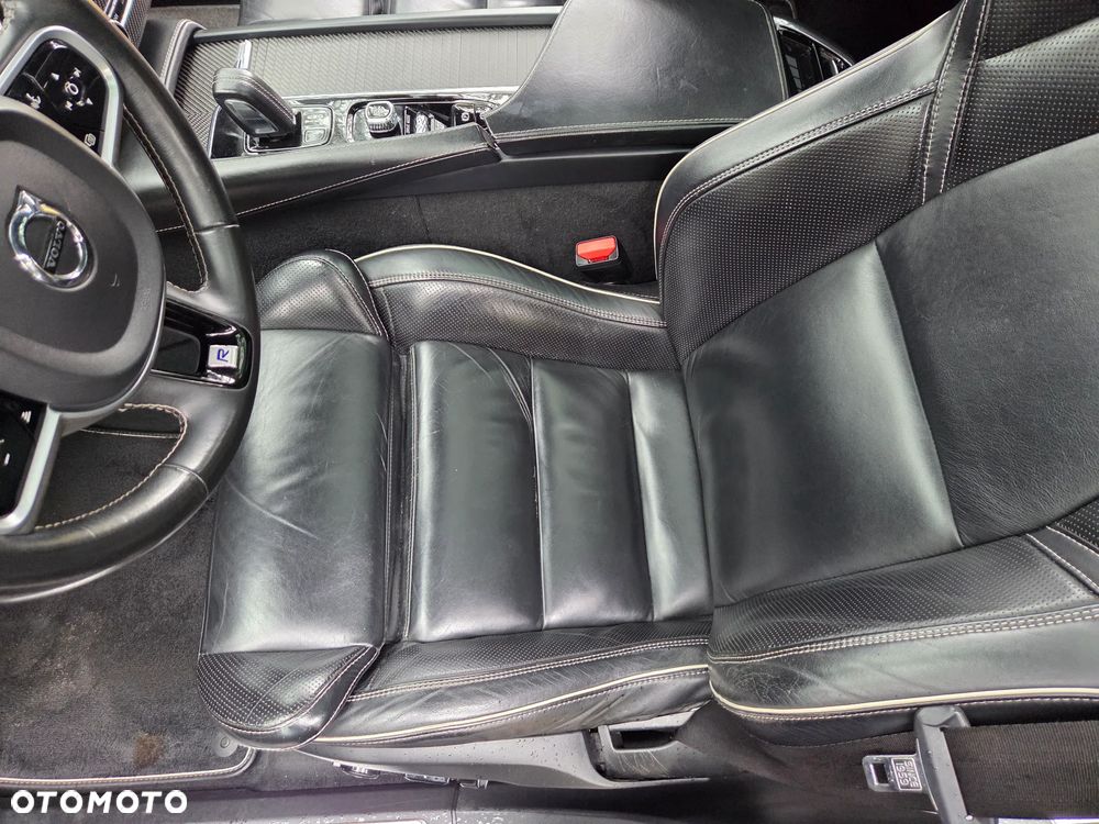Volvo XC 90 B5 D AWD Geartronic RDesign - 26
