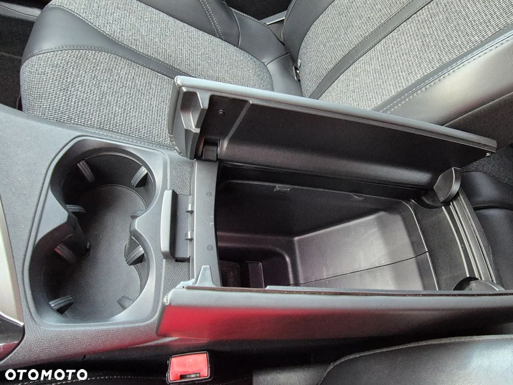 Peugeot 3008 BlueHDi 120 Stop & Start Allure - 19