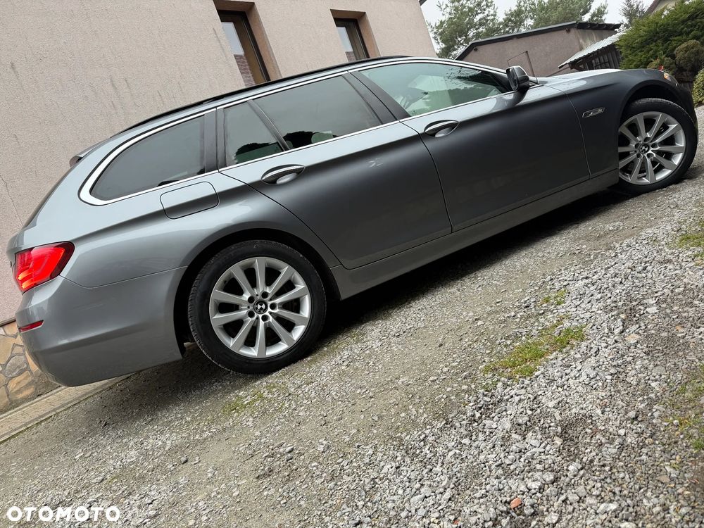 BMW Seria 5 520d Luxury Line - 9