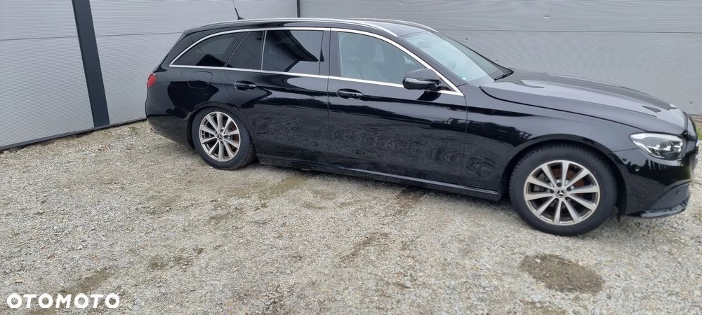 Mercedes-Benz Klasa E 200 d 9G-TRONIC Night Edition - 5