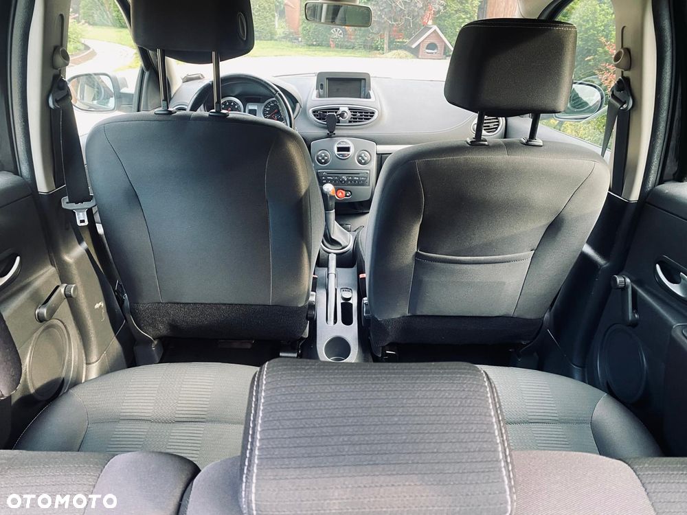 Renault Clio - 12